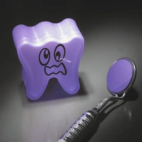 Wir helfen Angstpatienten Schritt für Schritt: Mit Vertrauen, Geduld und individueller Betreuung bauen wir die Angst ab, damit wieder unbeschwertes Lachen und gesunde Zähne möglich sind. Zahnarztpraxis in Iserlohn-Letmathe, Dr. med. dent. Melanie Sellhorst