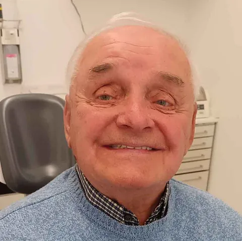 Auch im hohen Alter sichern gesunde Zähne Lebensqualität. Wir erhalten Zähne, prüfen Zahnersatz, bieten barrierefreie Praxis, Hausbesuche und Betreuung in Seniorenheimen. Zahnarztpraxis in Iserlohn-Letmathe, Dr. med. dent. Melanie Sellhorst